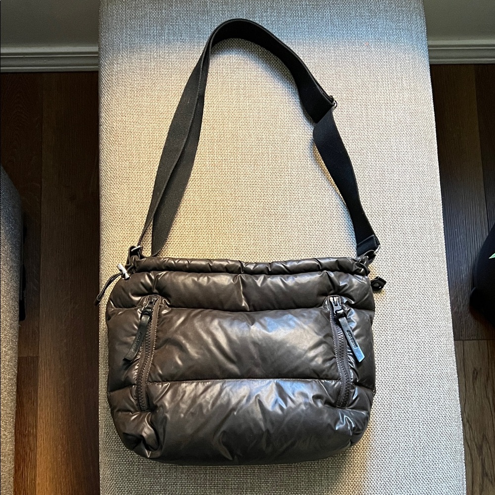 Jack Gomme Black Crossbody Bag - Picture 2 of 5
